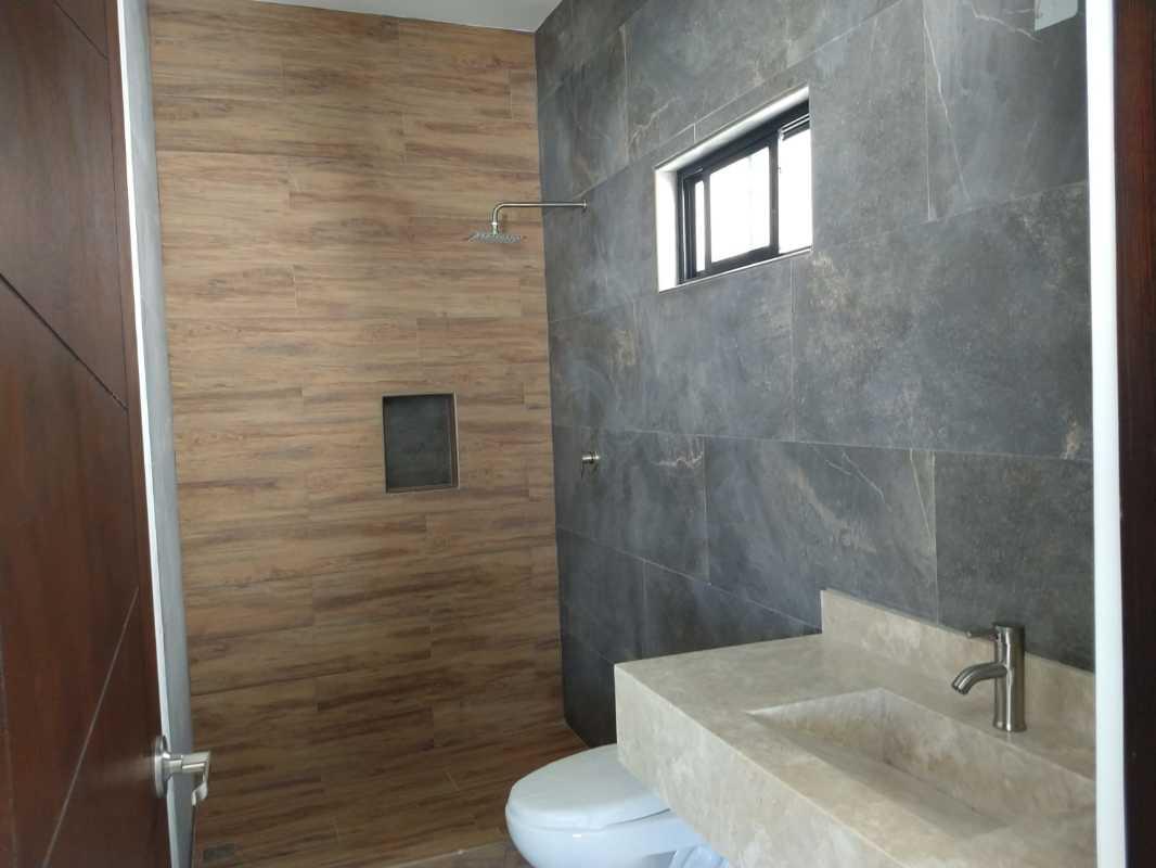 Cerrada Alamos, Torreón, Coahuila de Zaragoza, 27023, Mexico, 3 Bedrooms Bedrooms, ,2 BathroomsBathrooms,Residential,For Sale,Cerrada Alamos,1233042