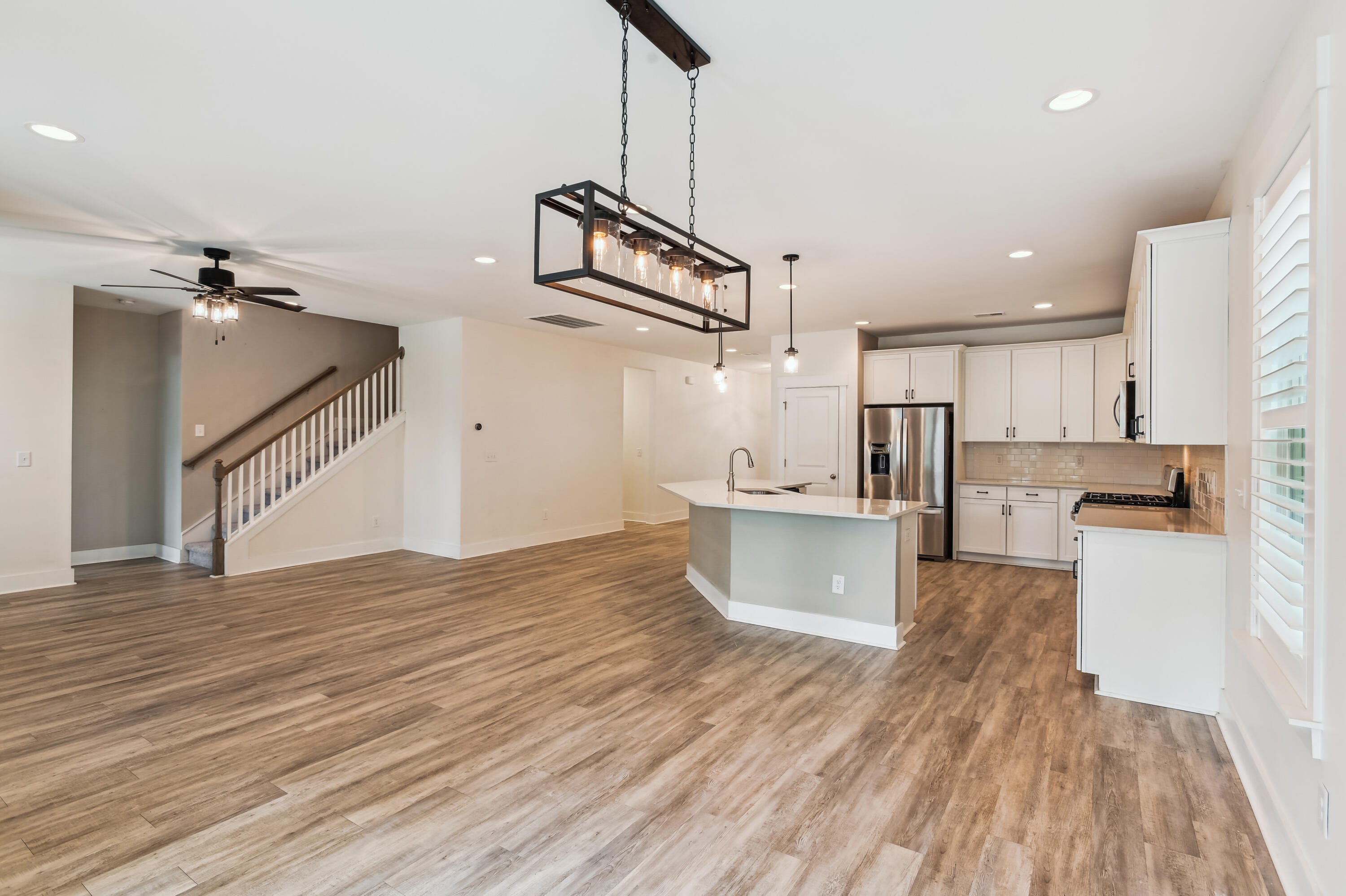Summerville, South Carolina, 29483, United States, 4 Bedrooms Bedrooms, ,4 BathroomsBathrooms,Residential,For Sale,1897286