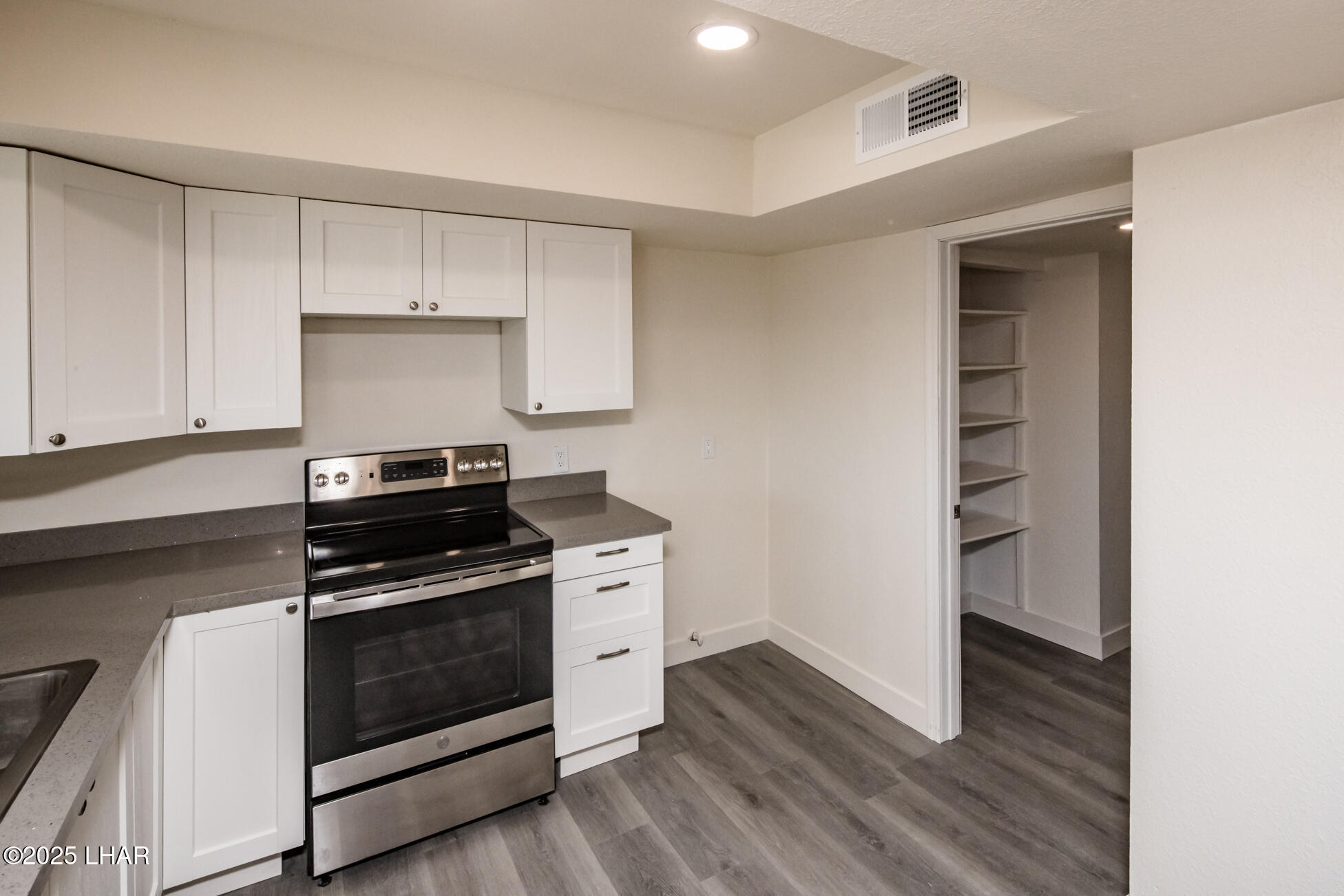 Lake Havasu City, Arizona, 86403, United States, 6 Bedrooms Bedrooms, ,2 BathroomsBathrooms,Residential,For Sale,1744753