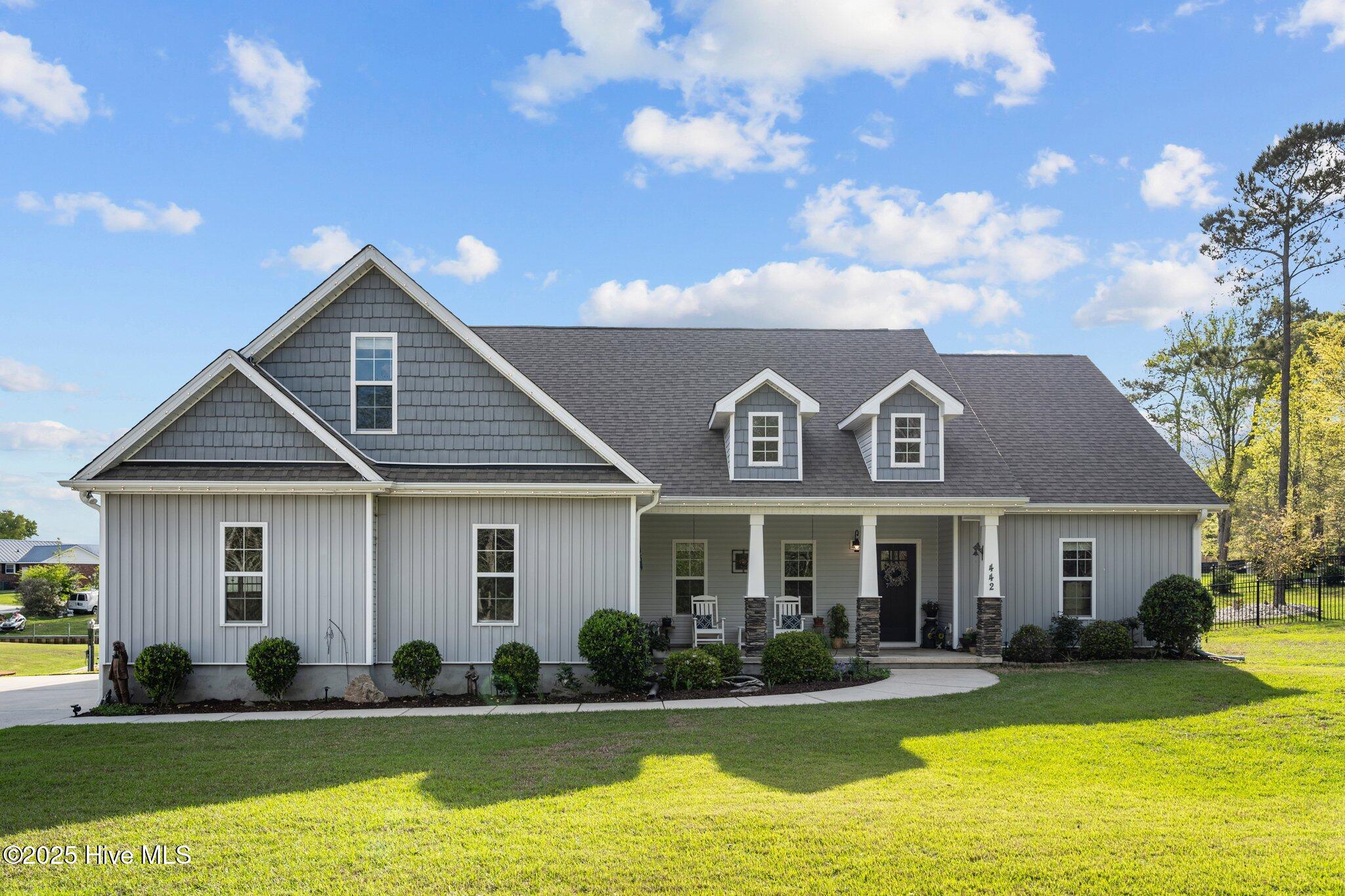 Sneads Ferry, North Carolina, 28460, United States, 3 Bedrooms Bedrooms, ,2 BathroomsBathrooms,Residential,For Sale,1837639