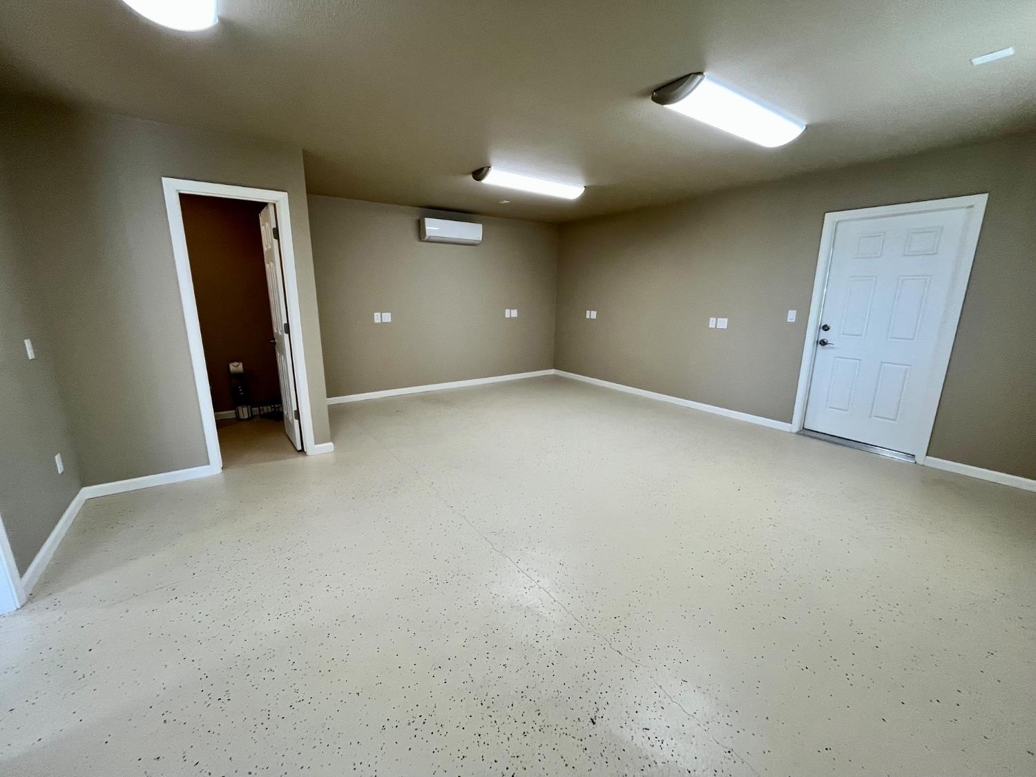 Valley Springs, California, 95252, United States, 3 Bedrooms Bedrooms, ,4 BathroomsBathrooms,Residential,For Sale,1981868