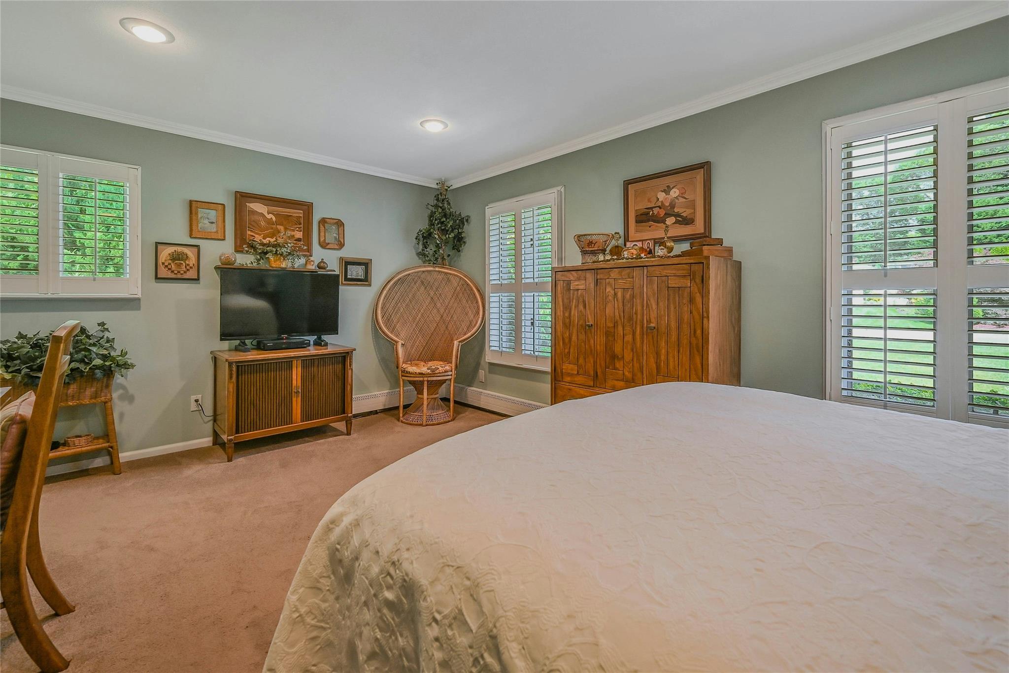 Sayville, New York, 11782, United States, 3 Bedrooms Bedrooms, ,2 BathroomsBathrooms,Residential,For Sale,1892775