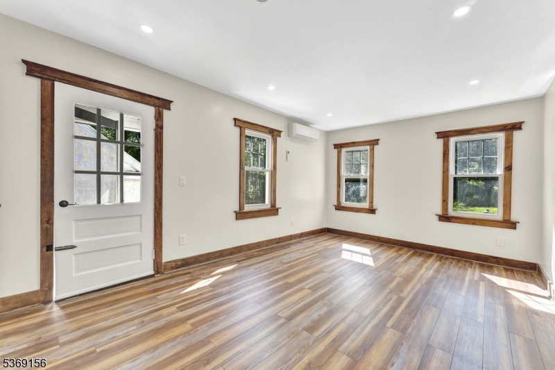 Blairstown Twp., New Jersey, 07825, United States, 4 Bedrooms Bedrooms, ,4 BathroomsBathrooms,Residential,For Sale,1901840