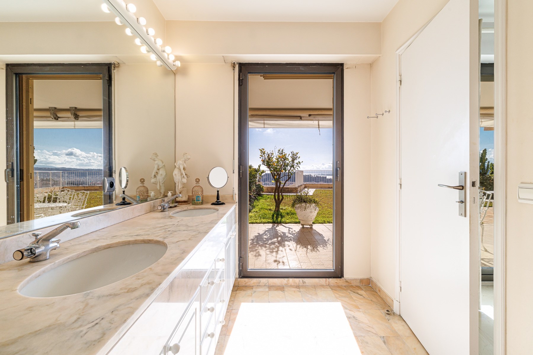  3-room apartment in Nice Mont Alban Mont Boron with garden, terrace and sea view - 物件實景