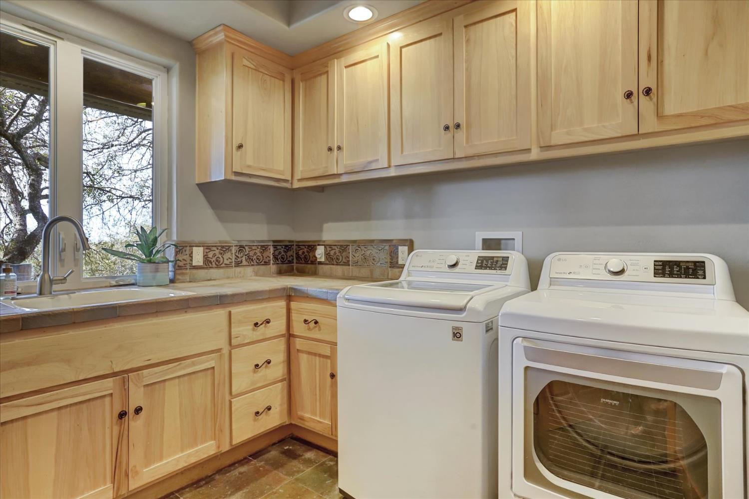 Grass Valley, California, 95949, United States, 3 Bedrooms Bedrooms, ,3 BathroomsBathrooms,Residential,For Sale,1992589