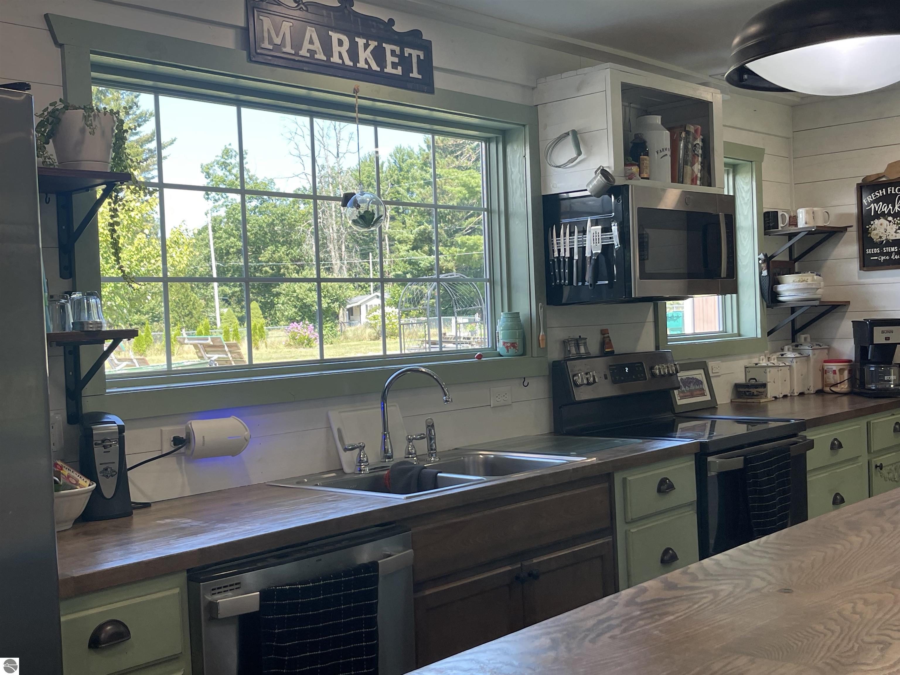 Harrison, Michigan, 48625, United States, 3 Bedrooms Bedrooms, ,3 BathroomsBathrooms,Residential,For Sale,1982691