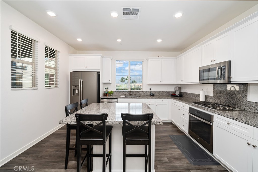 Upland, California, 91786, United States, 3 Bedrooms Bedrooms, ,3 BathroomsBathrooms,Residential,For Sale,2033224