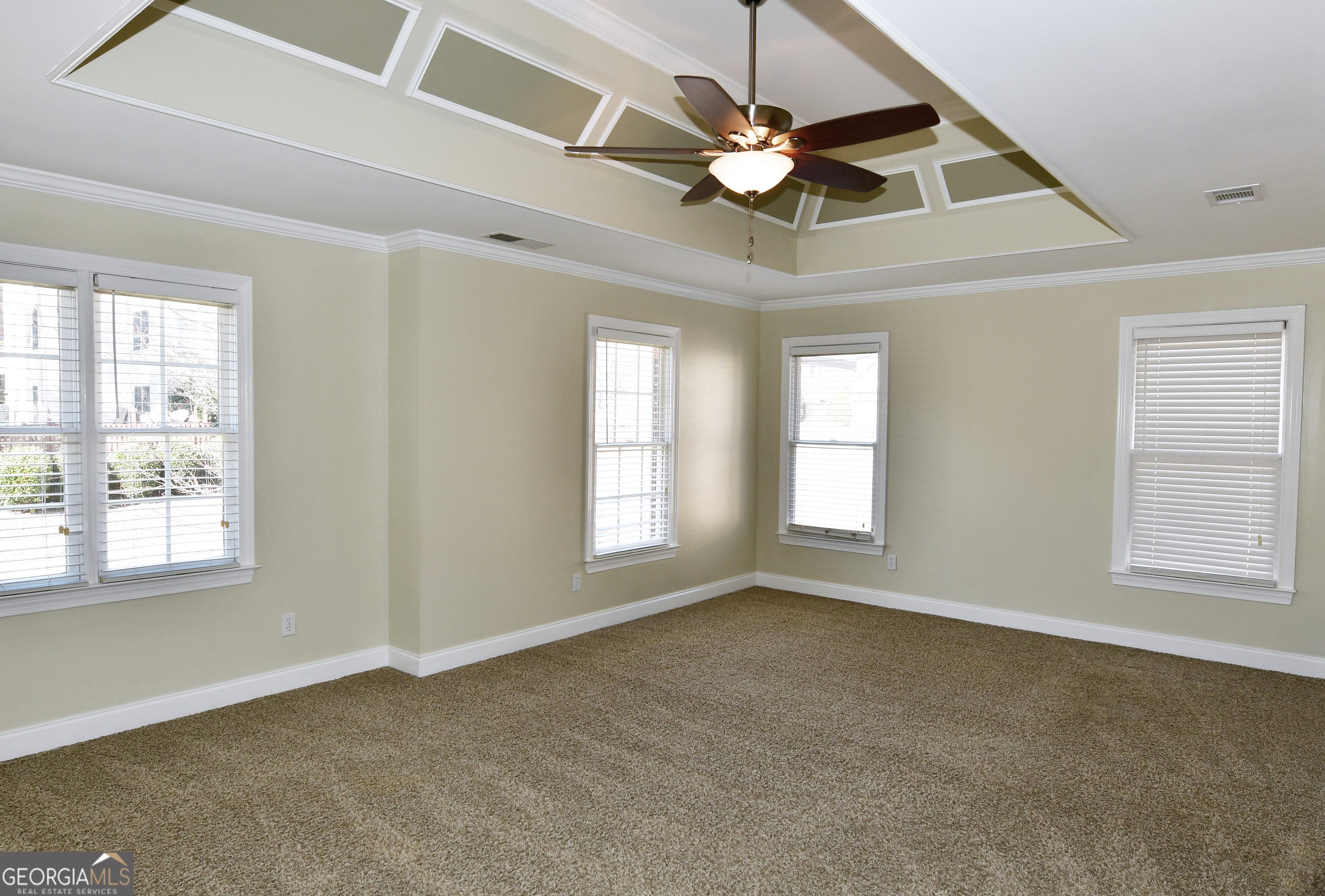 Hoschton, Georgia, 30548, United States, 5 Bedrooms Bedrooms, ,4 BathroomsBathrooms,Residential,For Sale,1992517