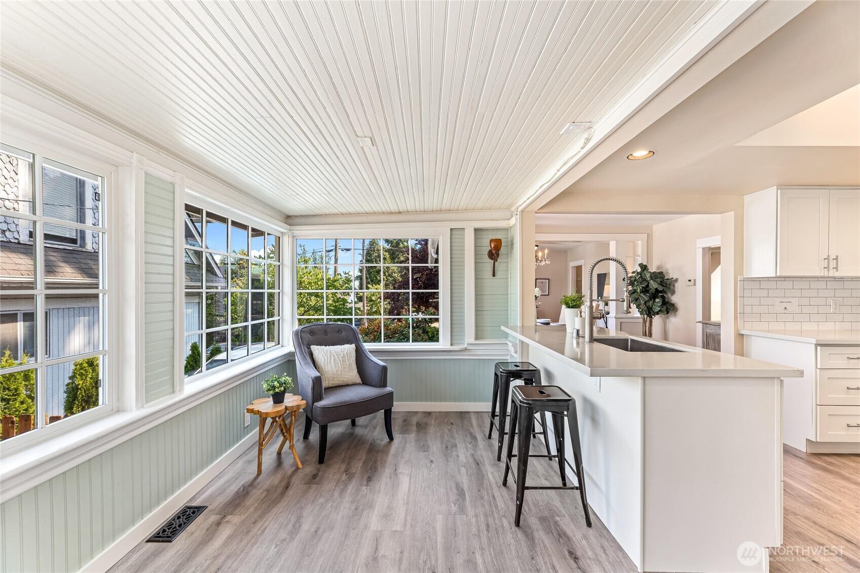 SEATTLE, Washington, 98103, United States, 4 Bedrooms Bedrooms, ,2 BathroomsBathrooms,Residential,For Sale,1874461
