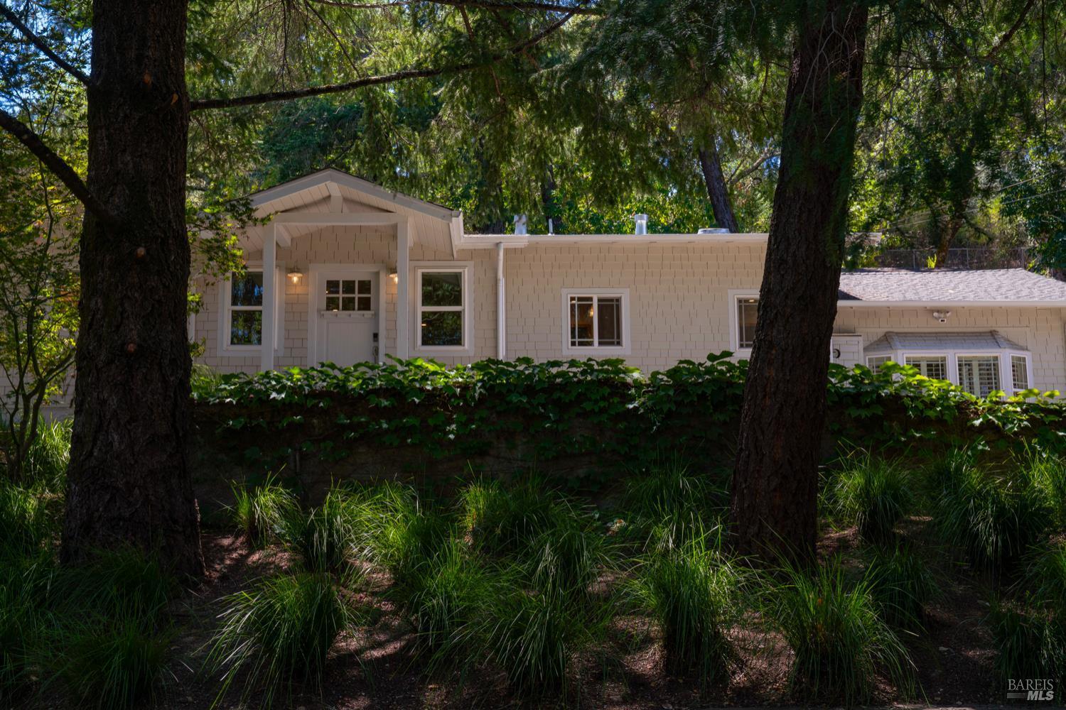 Calistoga, California, 94515, United States, 3 Bedrooms Bedrooms, ,3 BathroomsBathrooms,Residential,For Sale,1907070