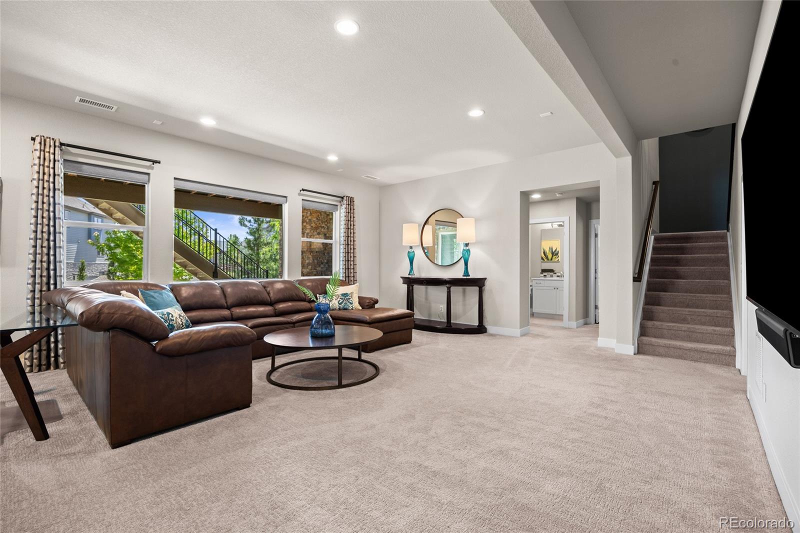 Aurora, Colorado, 80016, United States, 4 Bedrooms Bedrooms, ,2 BathroomsBathrooms,Residential,For Sale,1837023