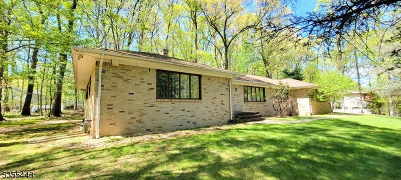 Parsippany-Troy Hills Twp., New Jersey, 07054, United States, 3 Bedrooms Bedrooms, ,3 BathroomsBathrooms,Residential,For Sale,1922065