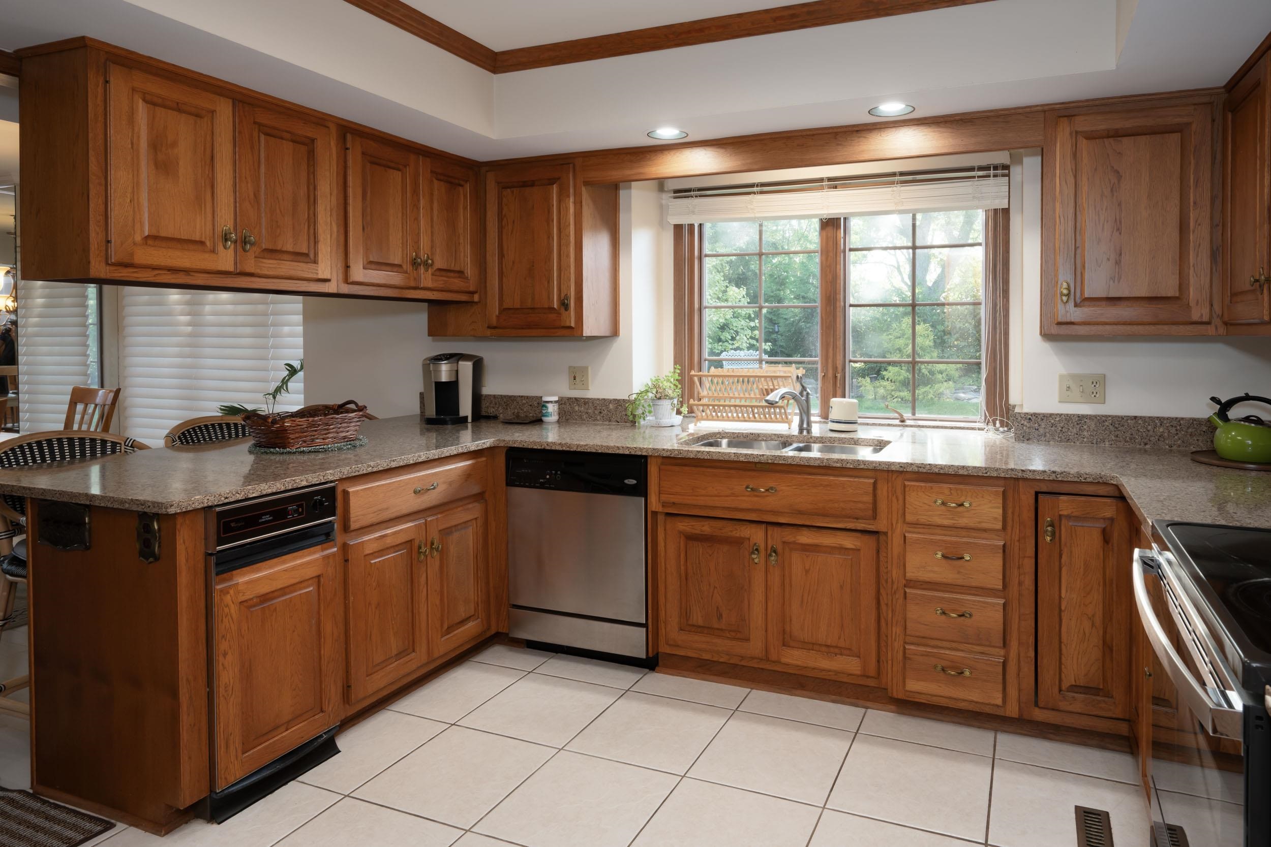 Fort Wayne, Indiana, 46804, United States, 3 Bedrooms Bedrooms, ,4 BathroomsBathrooms,Residential,For Sale,1941631