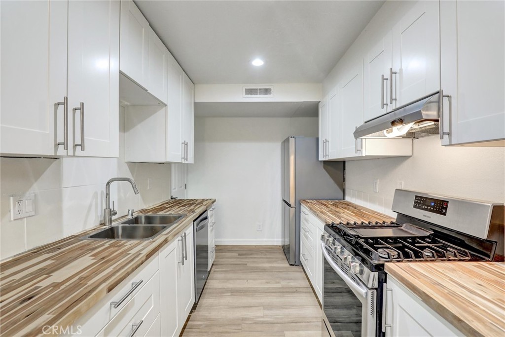 Mission Viejo, California, 92691, United States, 3 Bedrooms Bedrooms, ,2 BathroomsBathrooms,Residential,For Sale,2003474