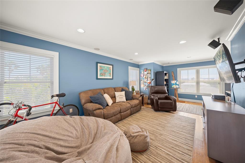 Holmes Beach, Florida, 34217, United States, 5 Bedrooms Bedrooms, ,5 BathroomsBathrooms,Residential,For Sale,1770392