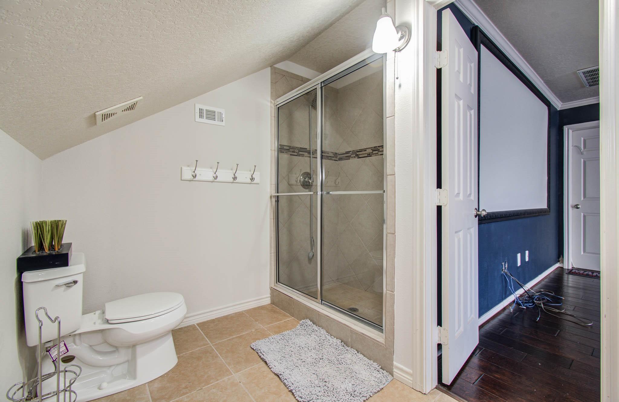 Houston, Texas, 77031, United States, 7 Bedrooms Bedrooms, ,6 BathroomsBathrooms,Residential,For Sale,1983766