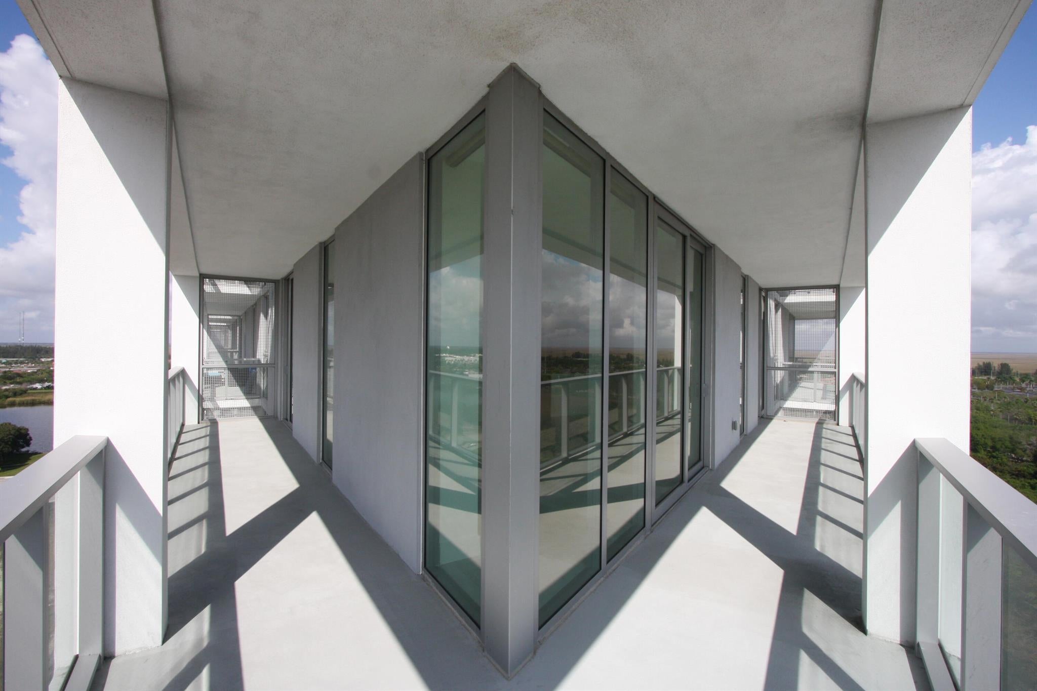 Sunrise, Florida, 33323, United States, 3 Bedrooms Bedrooms, ,3 BathroomsBathrooms,Residential,For Sale,1977399