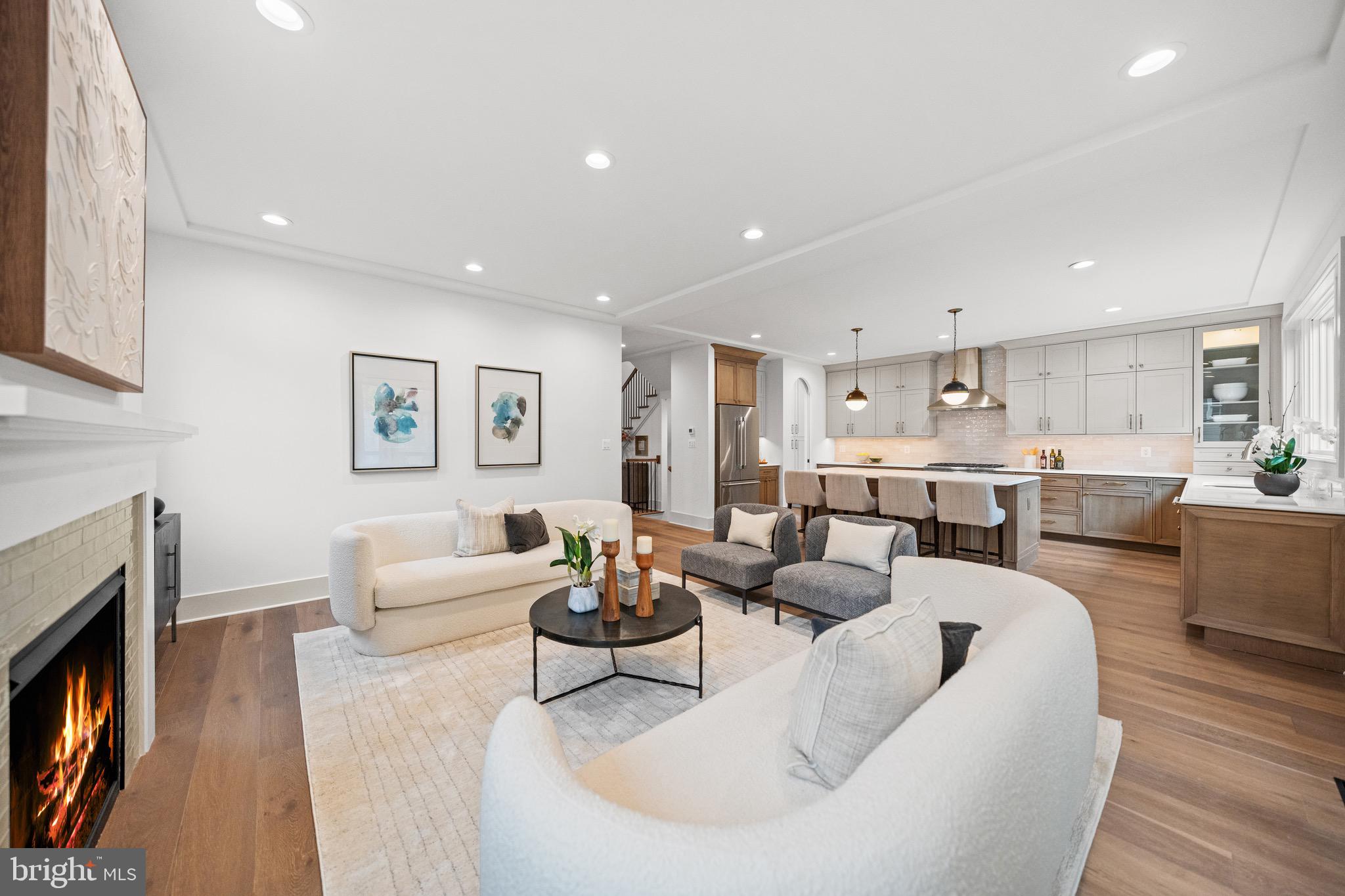 Arlington, Virginia, 22207, United States, 4 Bedrooms Bedrooms, ,5 BathroomsBathrooms,Residential,For Sale,1990203