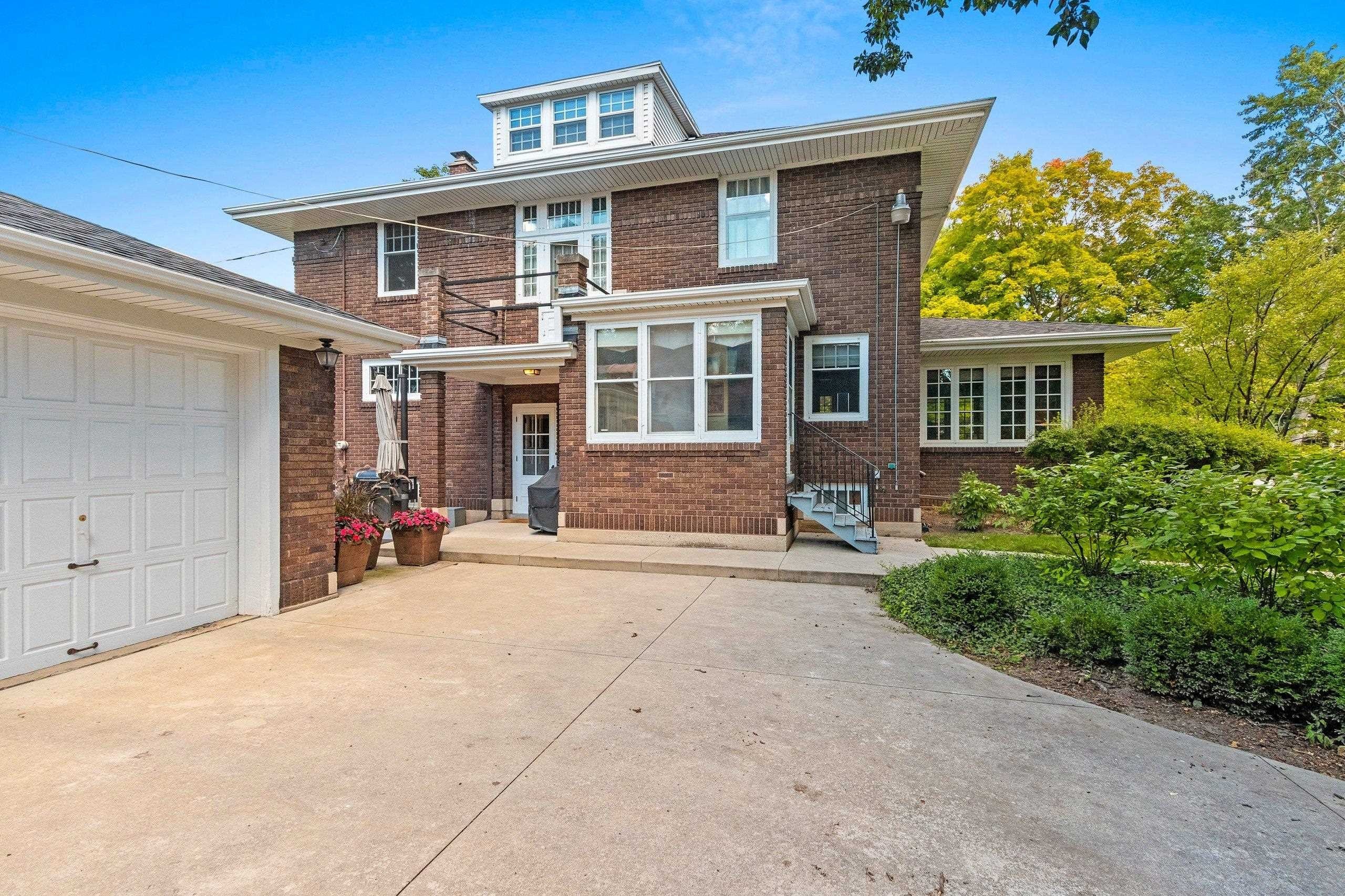 GREEN BAY, Wisconsin, 54301-3217, United States, 4 Bedrooms Bedrooms, ,3 BathroomsBathrooms,Residential,For Sale,1984503