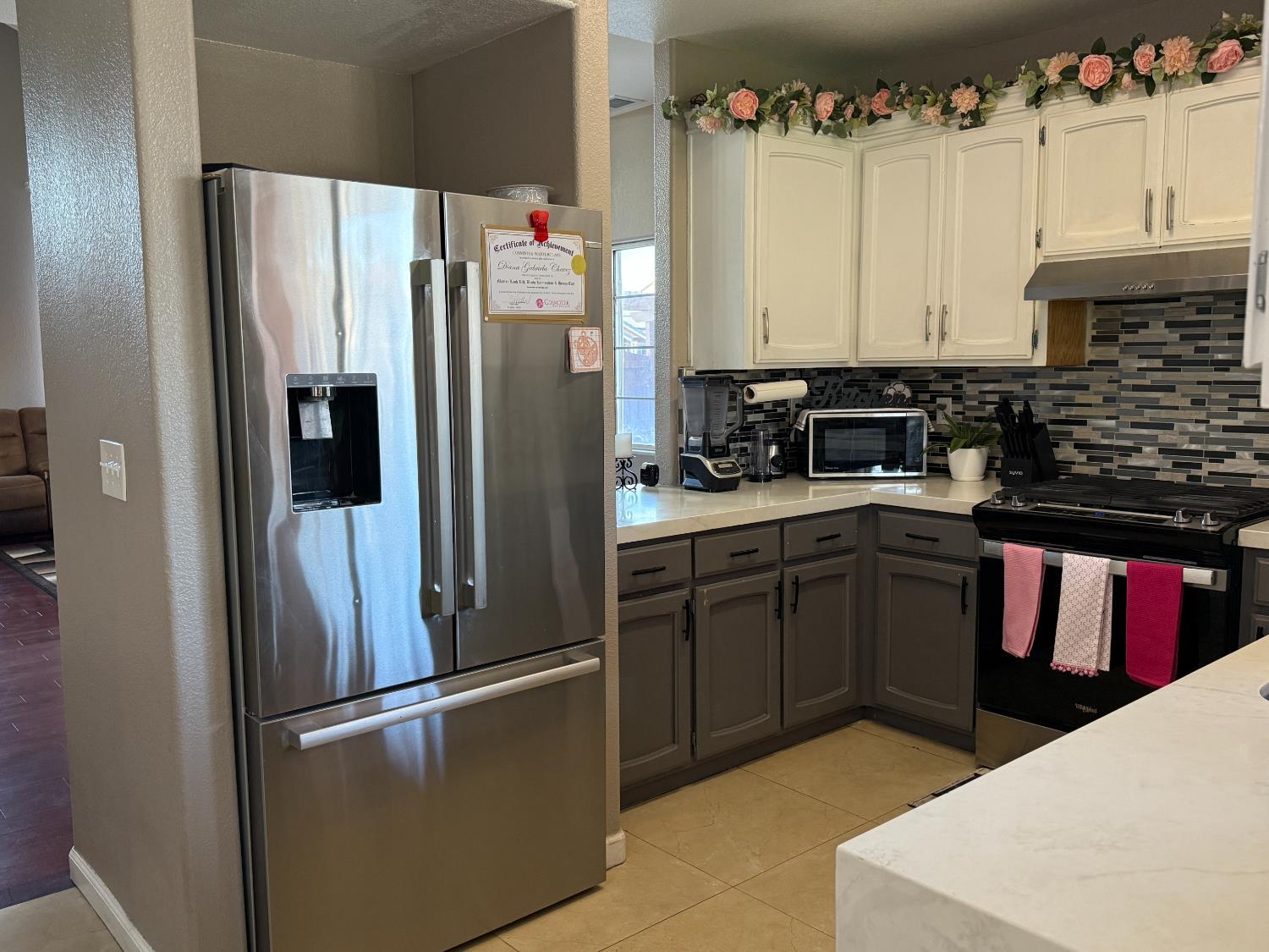 Los Banos, California, 93635, United States, 4 Bedrooms Bedrooms, ,3 BathroomsBathrooms,Residential,For Sale,1921420