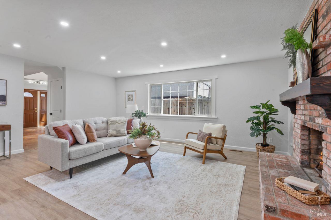 Fairfield, California, 94533, United States, 3 Bedrooms Bedrooms, ,3 BathroomsBathrooms,Residential,For Sale,1987384