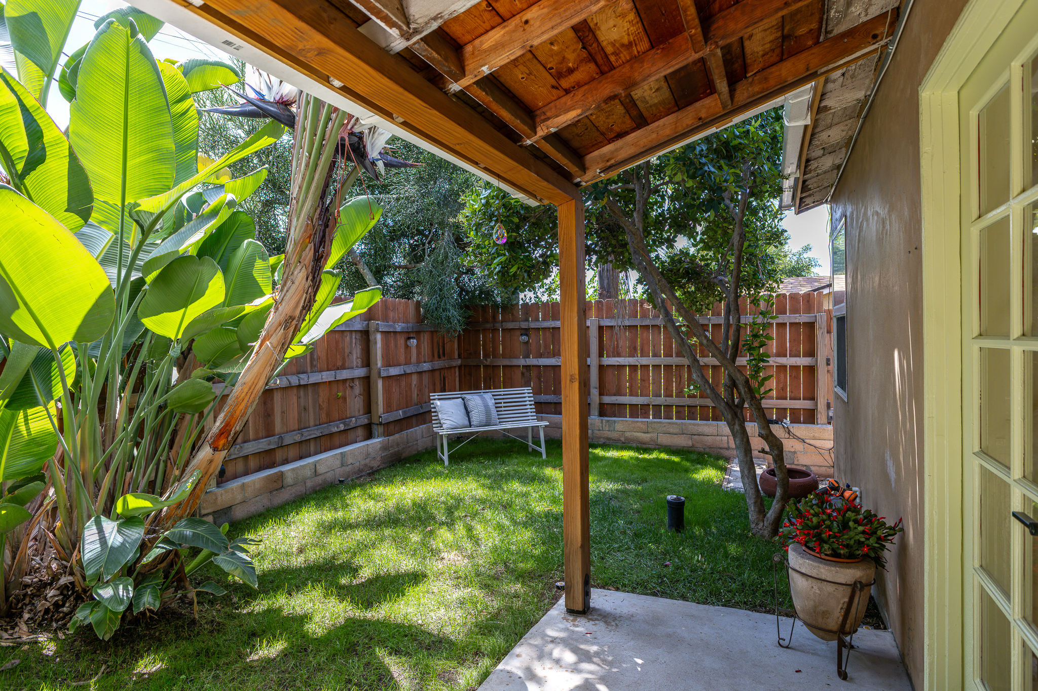  927 Pine Grove Ave - 物件實景