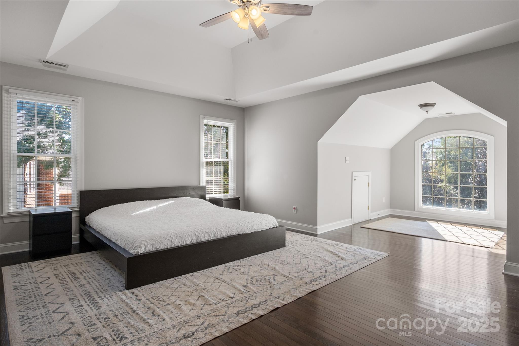 Matthews, North Carolina, 28104, United States, 4 Bedrooms Bedrooms, ,4 BathroomsBathrooms,Residential,For Sale,1989283