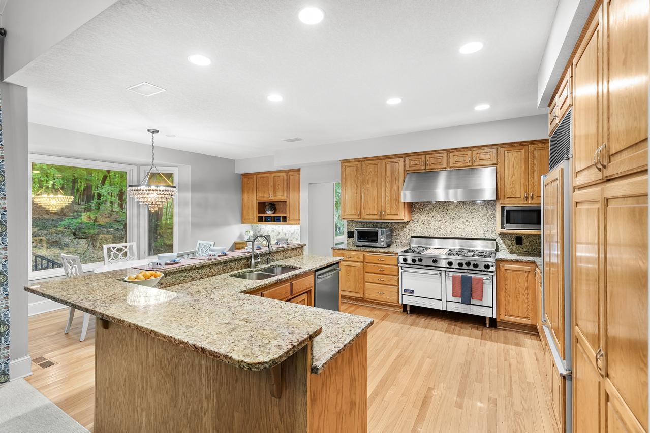 Chanhassen, Minnesota, 55317, United States, 5 Bedrooms Bedrooms, ,3 BathroomsBathrooms,Residential,For Sale,1926226