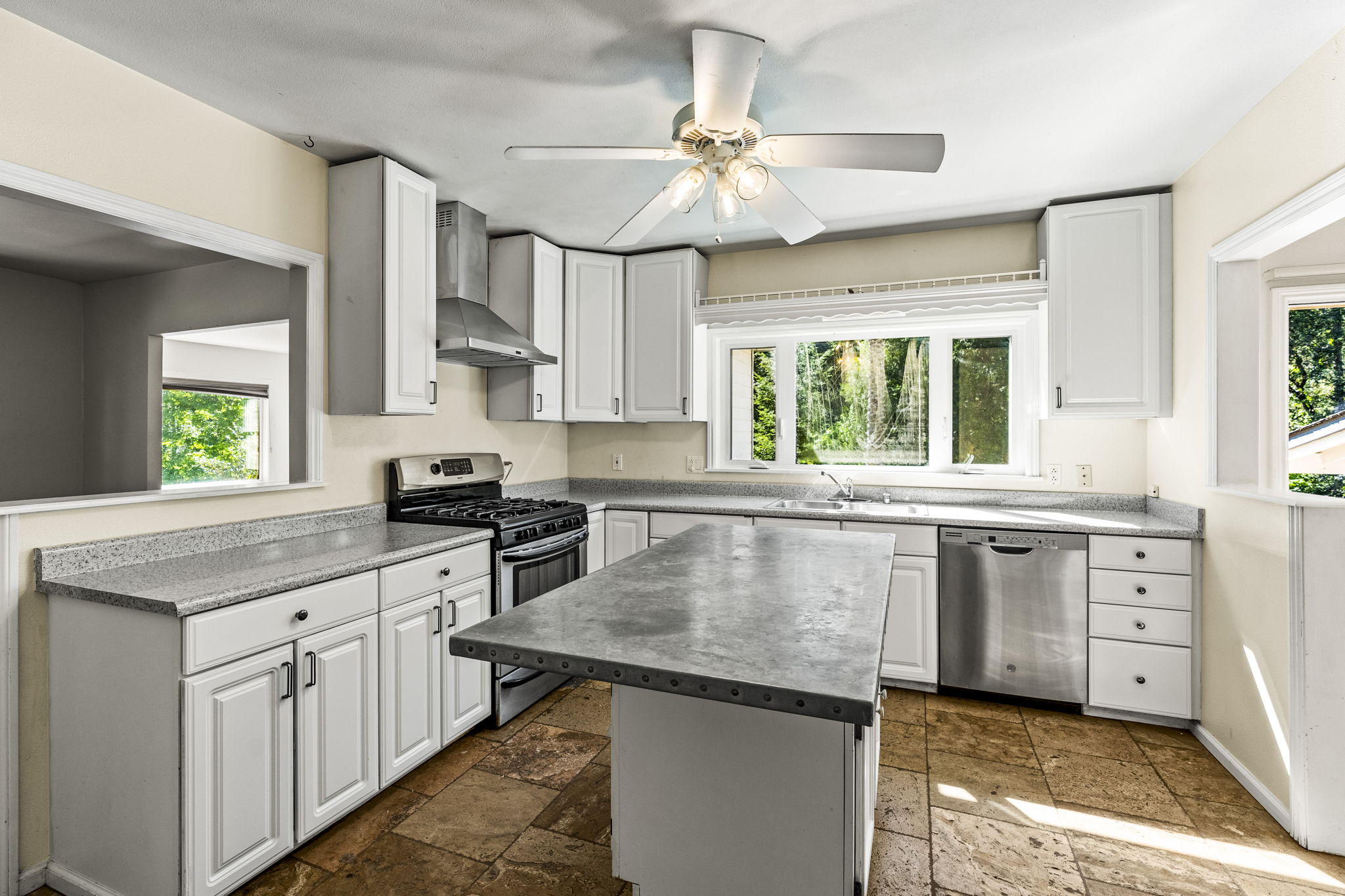  11 Lukens Pl. Angwin, CA. - 物件實景