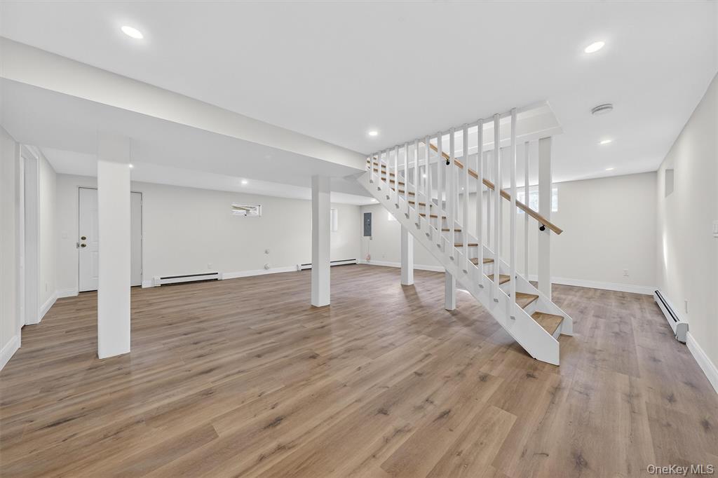 Hopewell Junction, New York, 12533, United States, 2 Bedrooms Bedrooms, ,4 BathroomsBathrooms,Residential,For Sale,2006388