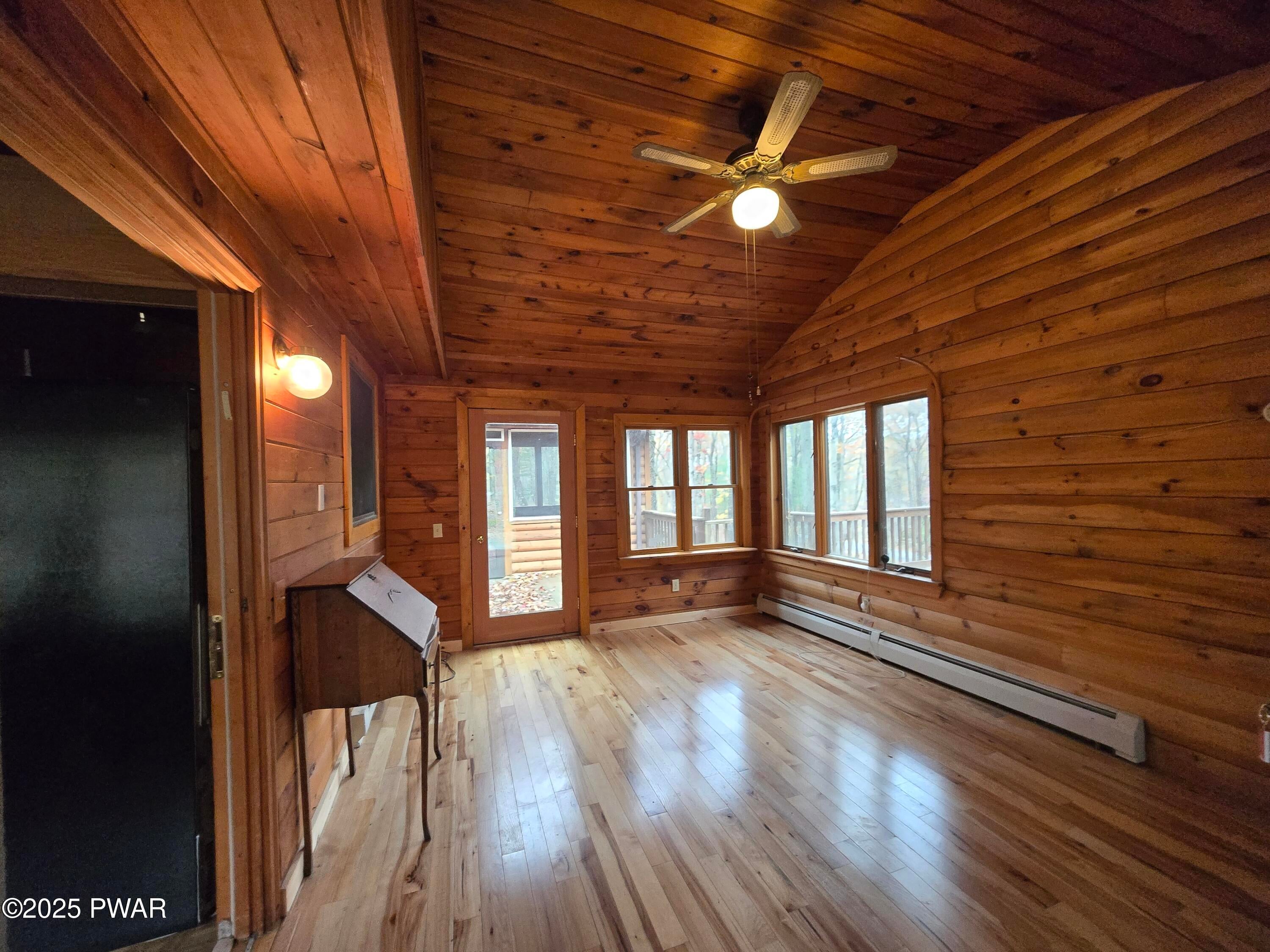 Lords Valley, Pennsylvania, 18428, United States, 5 Bedrooms Bedrooms, ,4 BathroomsBathrooms,Residential,For Sale,1977251