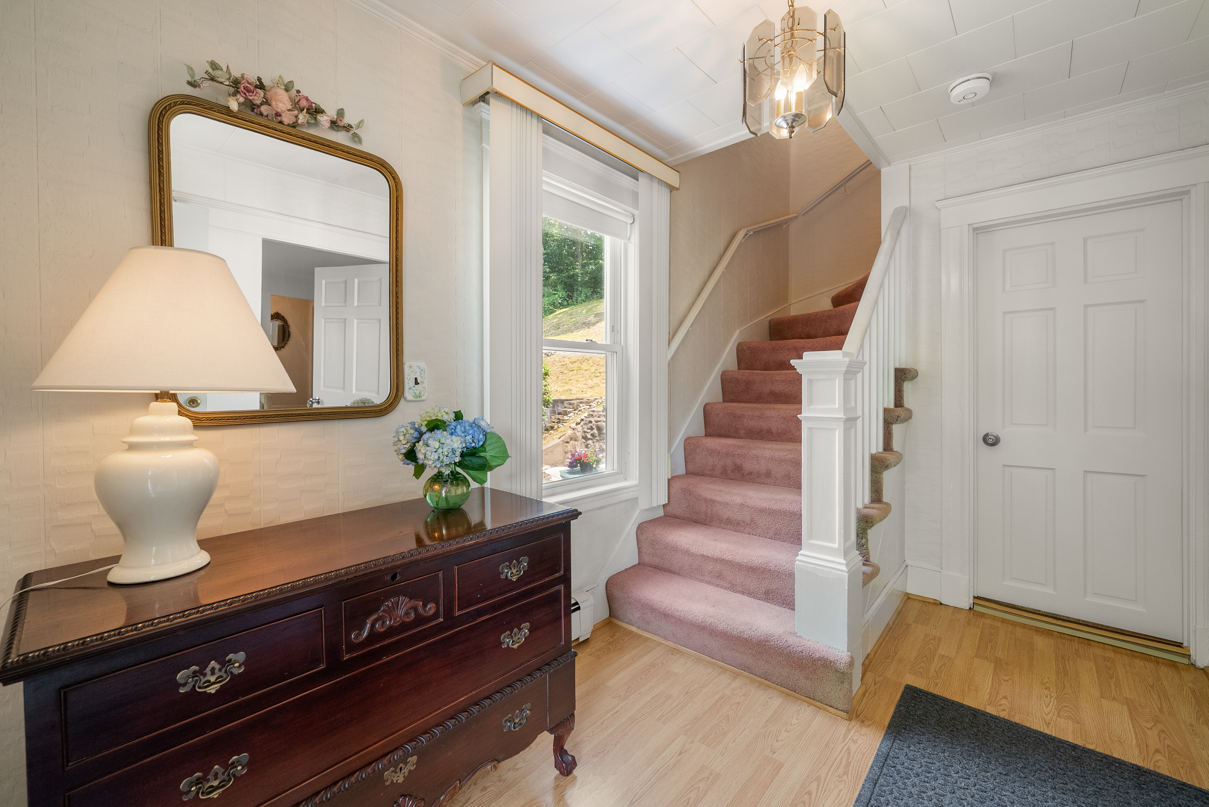  28 Hudson Street, Watertown, MA 02472 - 物件實景