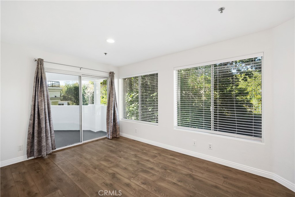 San Clemente, California, 92672, United States, 2 Bedrooms Bedrooms, ,3 BathroomsBathrooms,Residential,For Sale,1989369