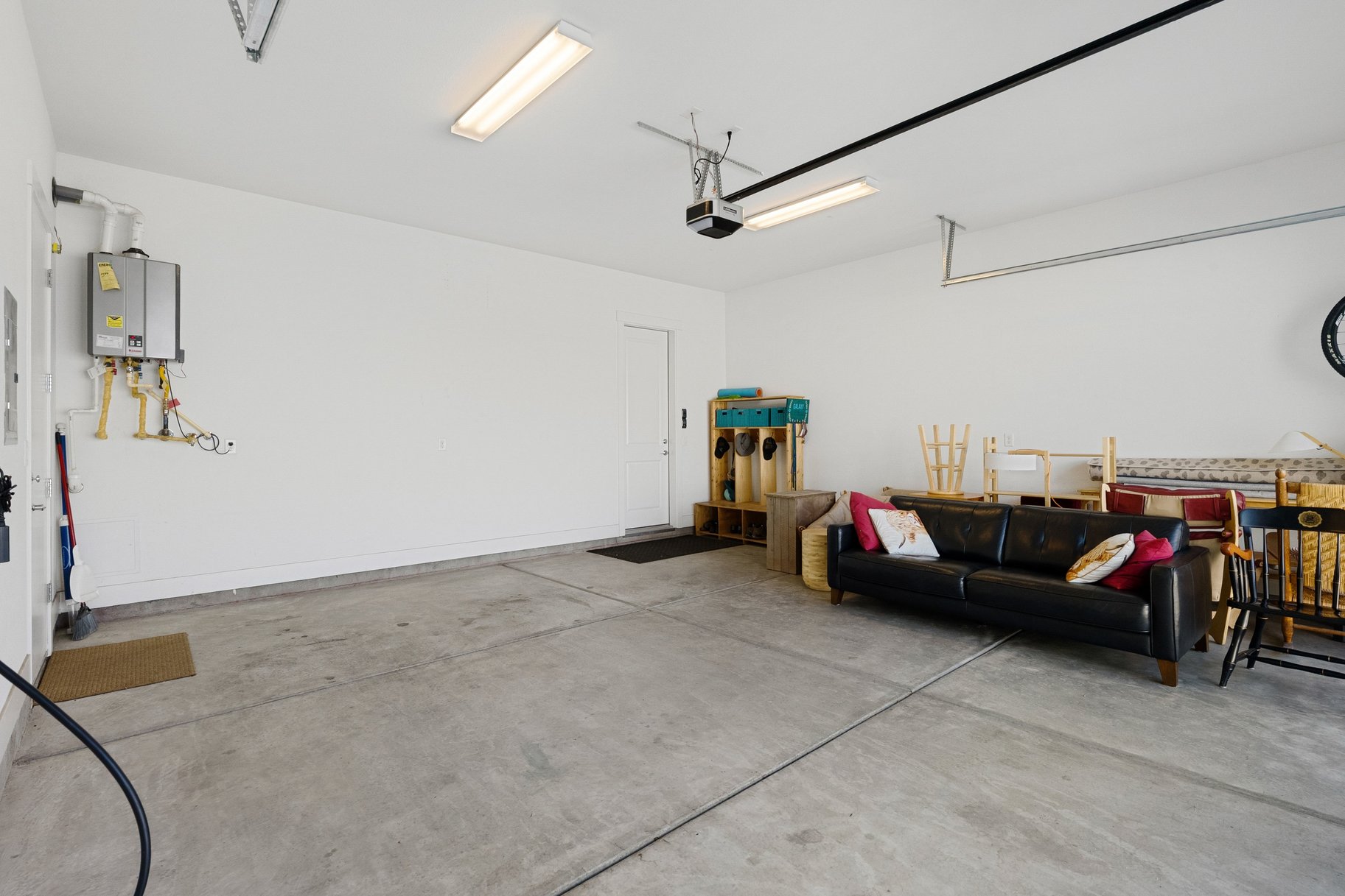  Custom 5-Bedroom Home on a Premium Lot in Rancharrah - 物件實景