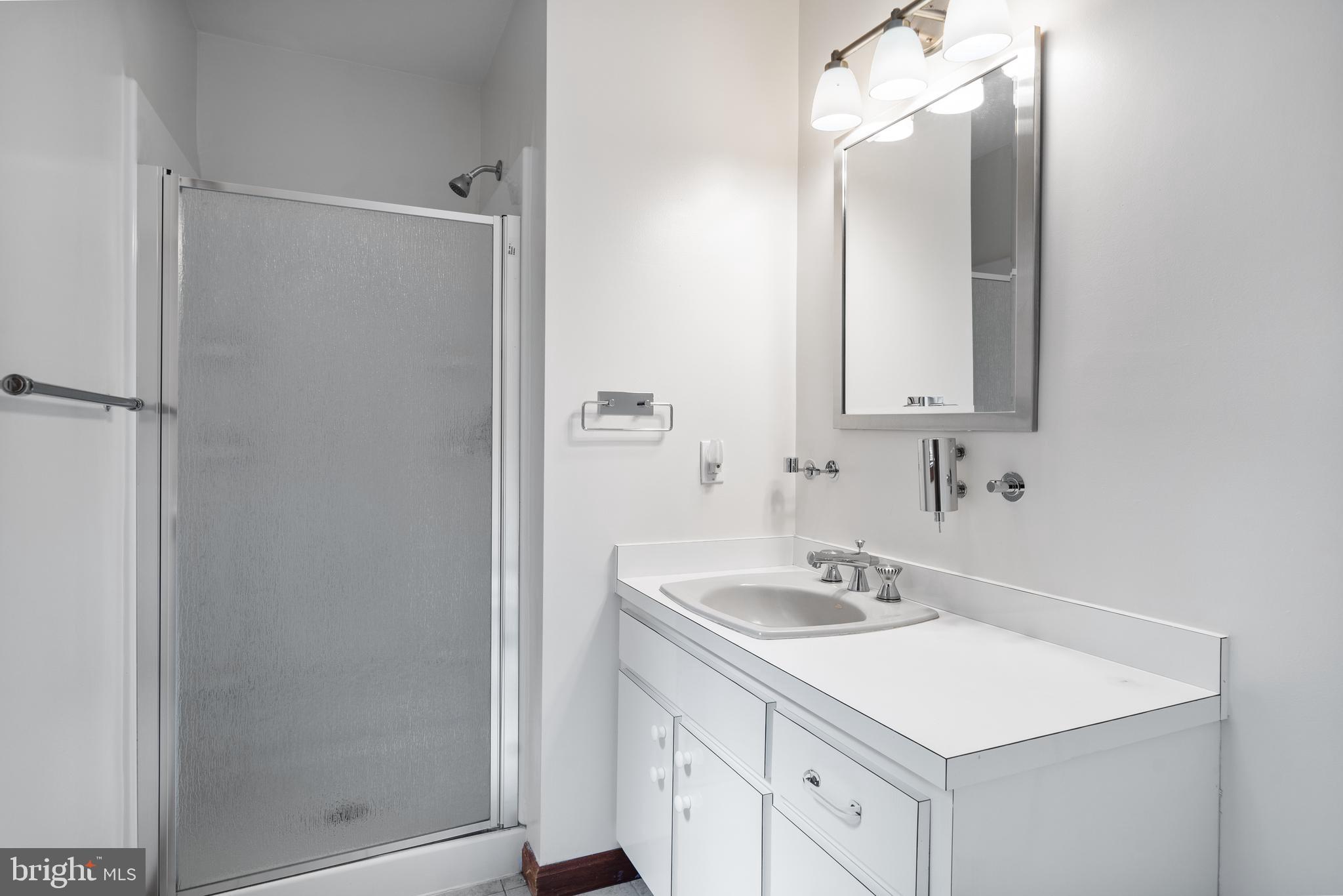 La Plata, Maryland, 20646, United States, 5 Bedrooms Bedrooms, ,4 BathroomsBathrooms,Residential,For Sale,1994243