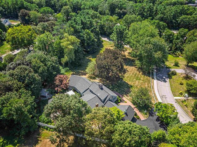 Dover, New Hampshire, 03820, United States, 3 Bedrooms Bedrooms, ,4 BathroomsBathrooms,Residential,For Sale,1926257