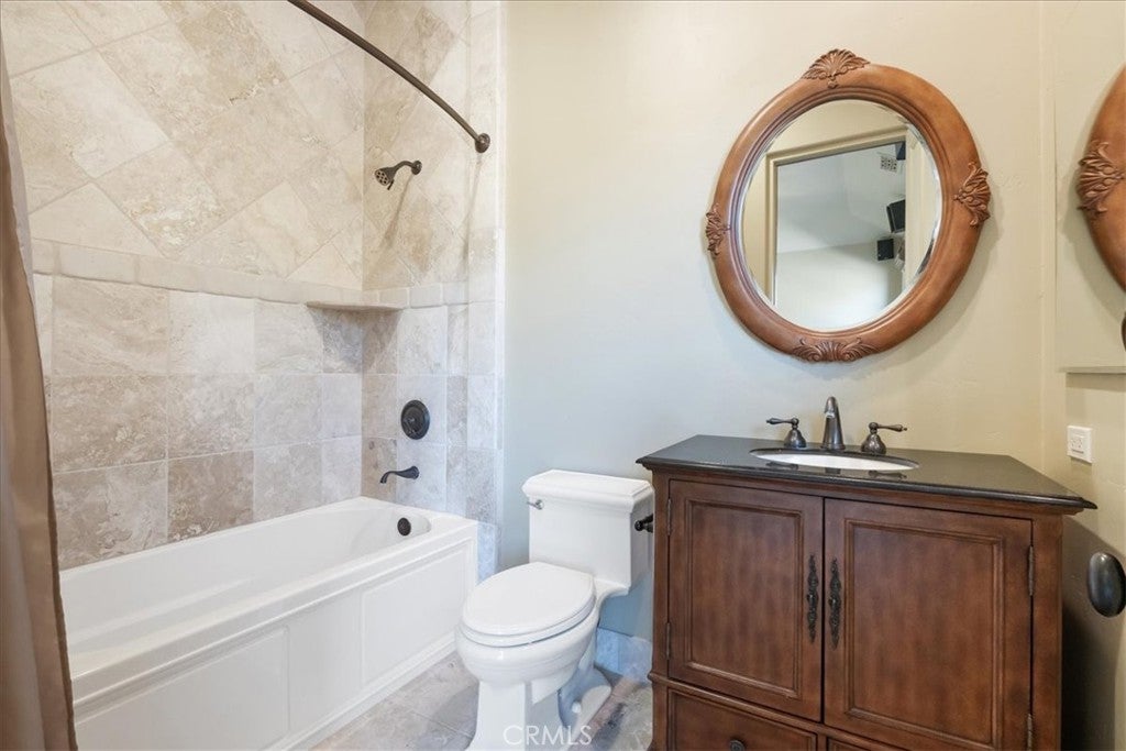 Fallbrook, California, 92028, United States, 7 Bedrooms Bedrooms, ,7 BathroomsBathrooms,Residential,For Sale,1827322