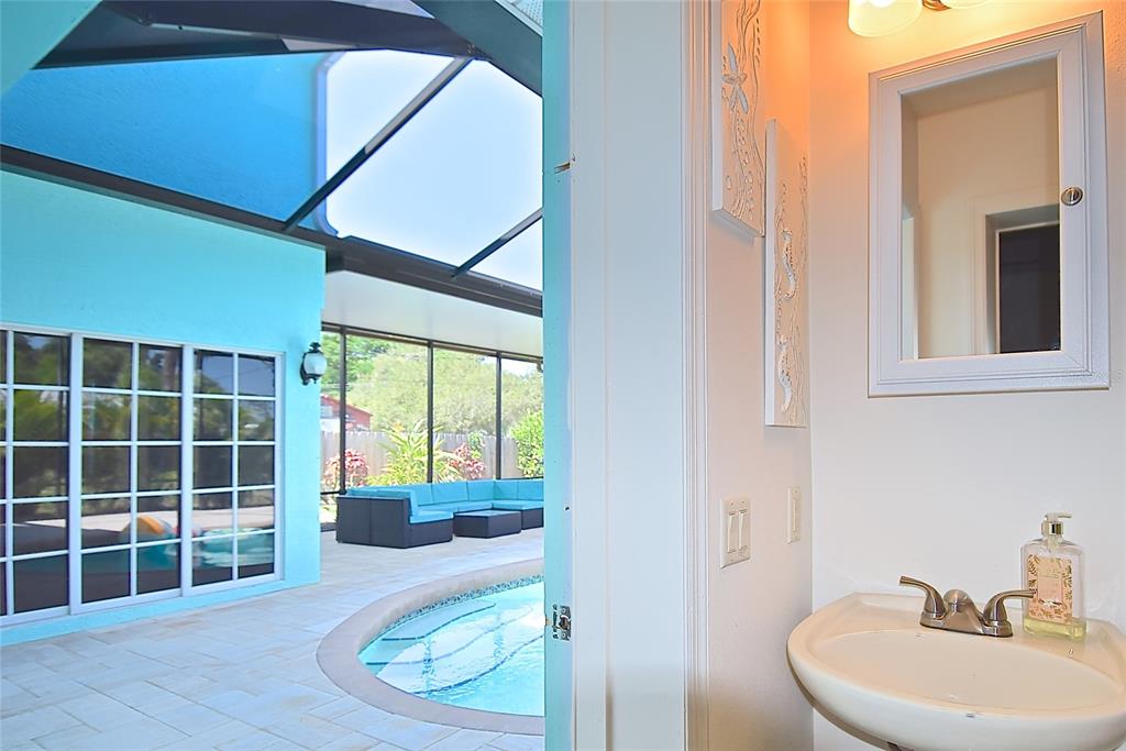 Venice, Florida, 34285, United States, 5 Bedrooms Bedrooms, ,4 BathroomsBathrooms,Residential,For Sale,1907597