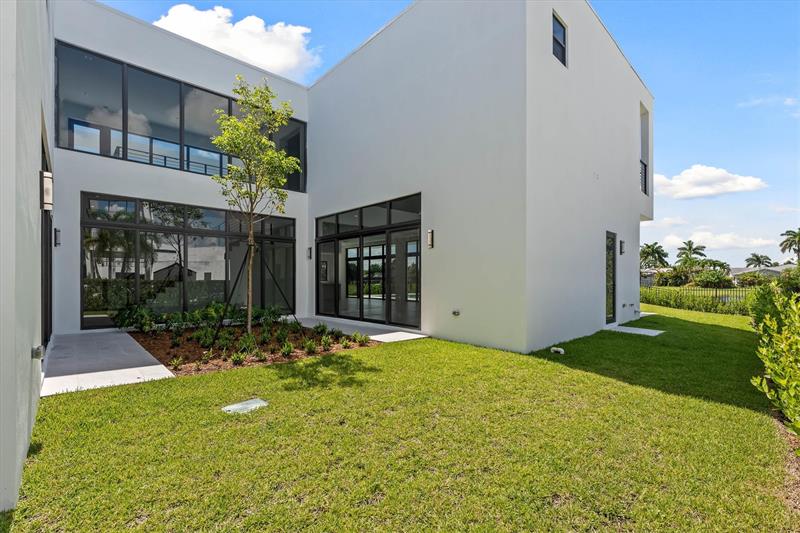 Weston, Florida, 33326, United States, 5 Bedrooms Bedrooms, ,10 BathroomsBathrooms,Residential,For Sale,1925286