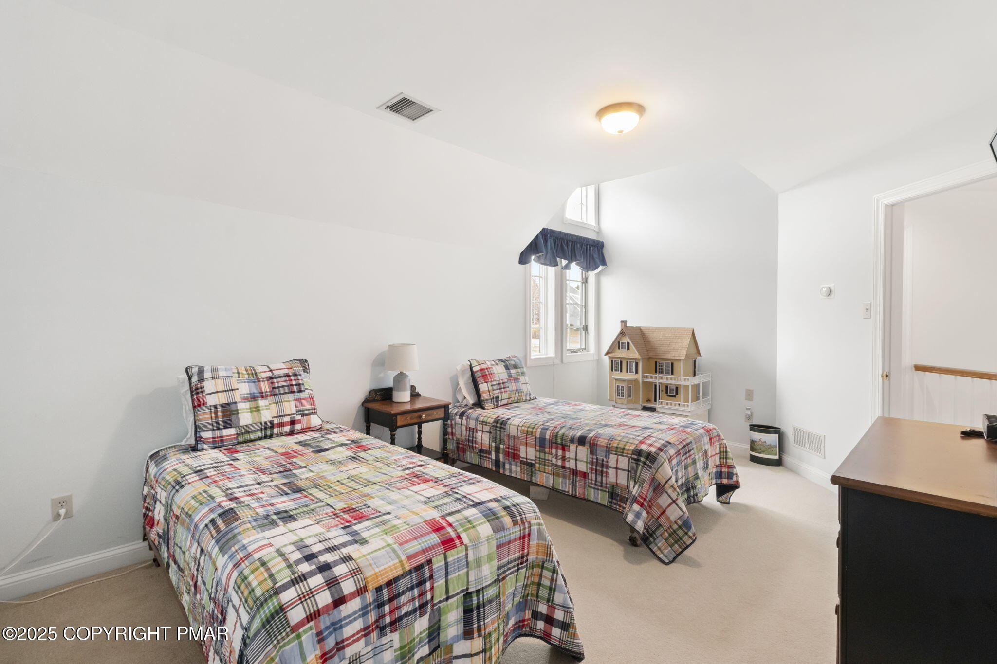 Canadensis, Pennsylvania, 18325, United States, 3 Bedrooms Bedrooms, ,3 BathroomsBathrooms,Residential,For Sale,1994641