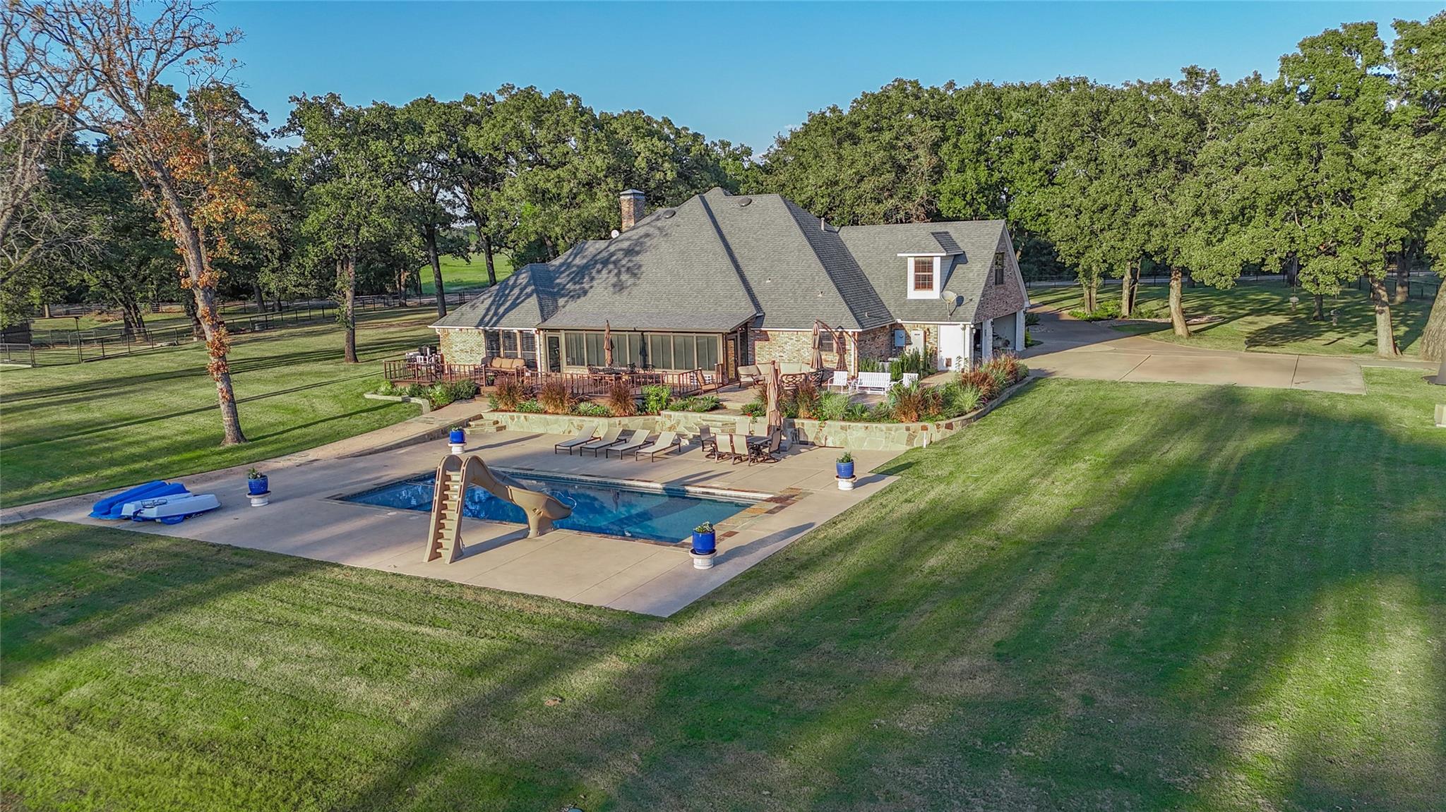 Terrell, Texas, 75161, United States, 3 Bedrooms Bedrooms, ,3 BathroomsBathrooms,Residential,For Sale,1977781