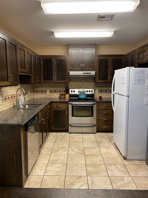 Longville, Louisiana, 70652, United States, 21 Bedrooms Bedrooms, ,16 BathroomsBathrooms,Residential,For Sale,1980449