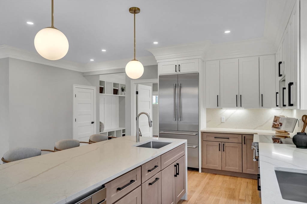 Lexington, Massachusetts, 02421, United States, 6 Bedrooms Bedrooms, ,6 BathroomsBathrooms,Residential,For Sale,1995649