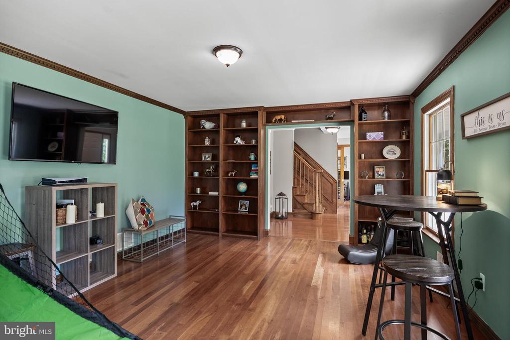Cream Ridge, New Jersey, 08514, United States, 4 Bedrooms Bedrooms, ,3 BathroomsBathrooms,Residential,For Sale,1902972