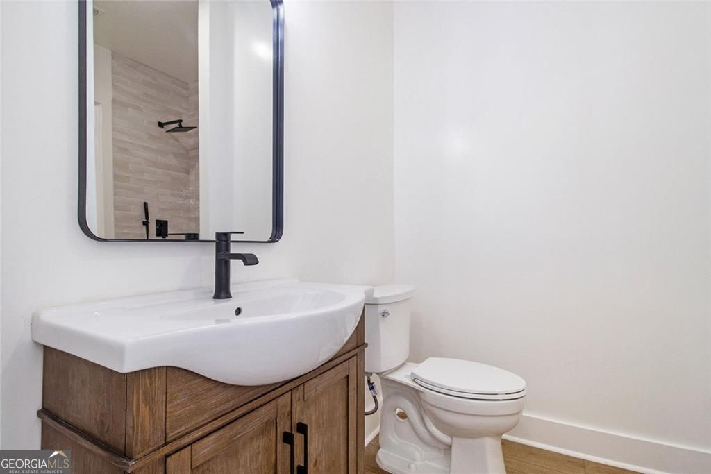 Dawsonville, Georgia, 30534, United States, 5 Bedrooms Bedrooms, ,7 BathroomsBathrooms,Residential,For Sale,1952234