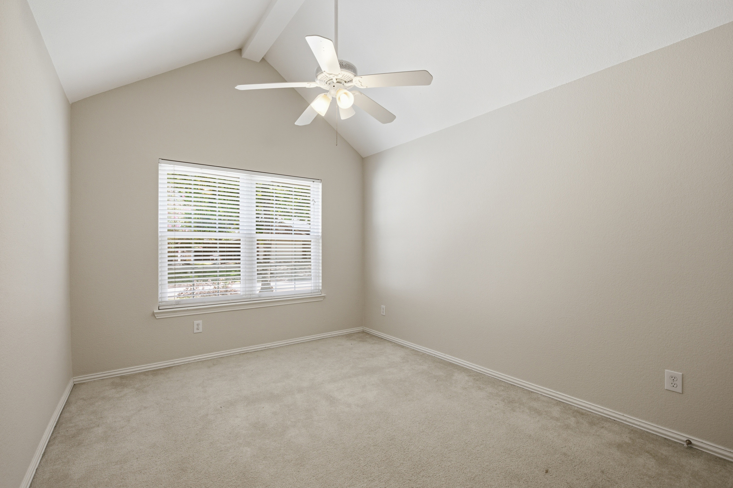  A Beautifully Enhanced McKinney Home Offering Modern Comfort and Privacy - 物件實景