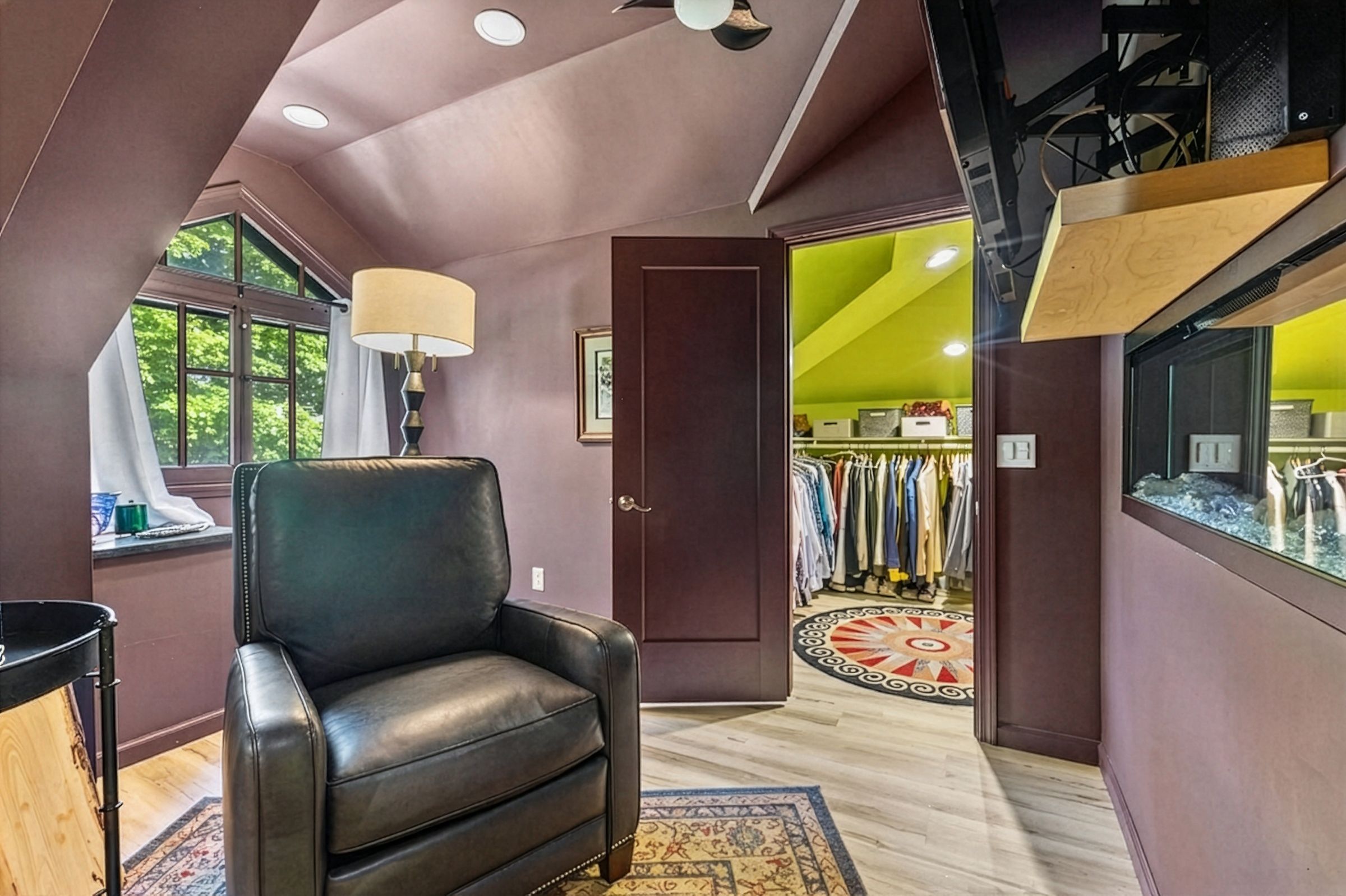  Rich Craftsmanship and Versatility in this Historic Residence - 物件實景