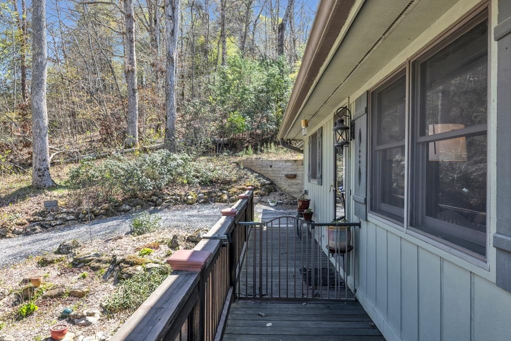 Hayesville, North Carolina, 28904, United States, 3 Bedrooms Bedrooms, ,3 BathroomsBathrooms,Residential,For Sale,1834730