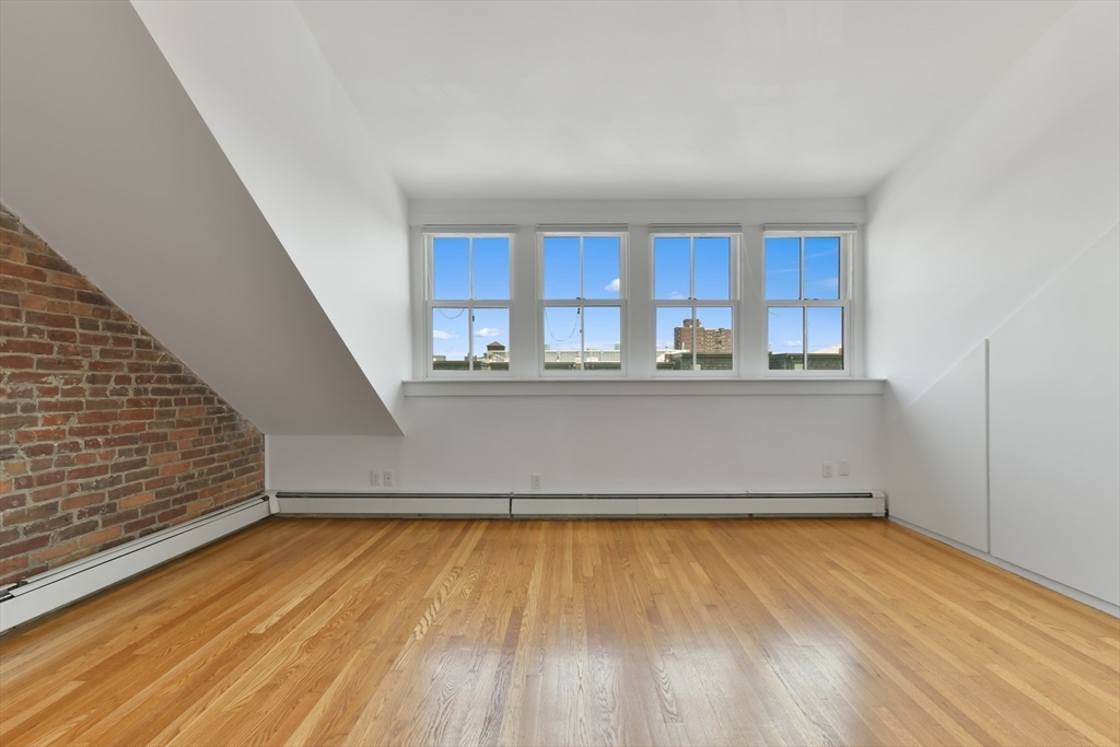 Boston, Massachusetts, 02118, United States, 2 Bedrooms Bedrooms, ,3 BathroomsBathrooms,Residential,For Sale,1978811