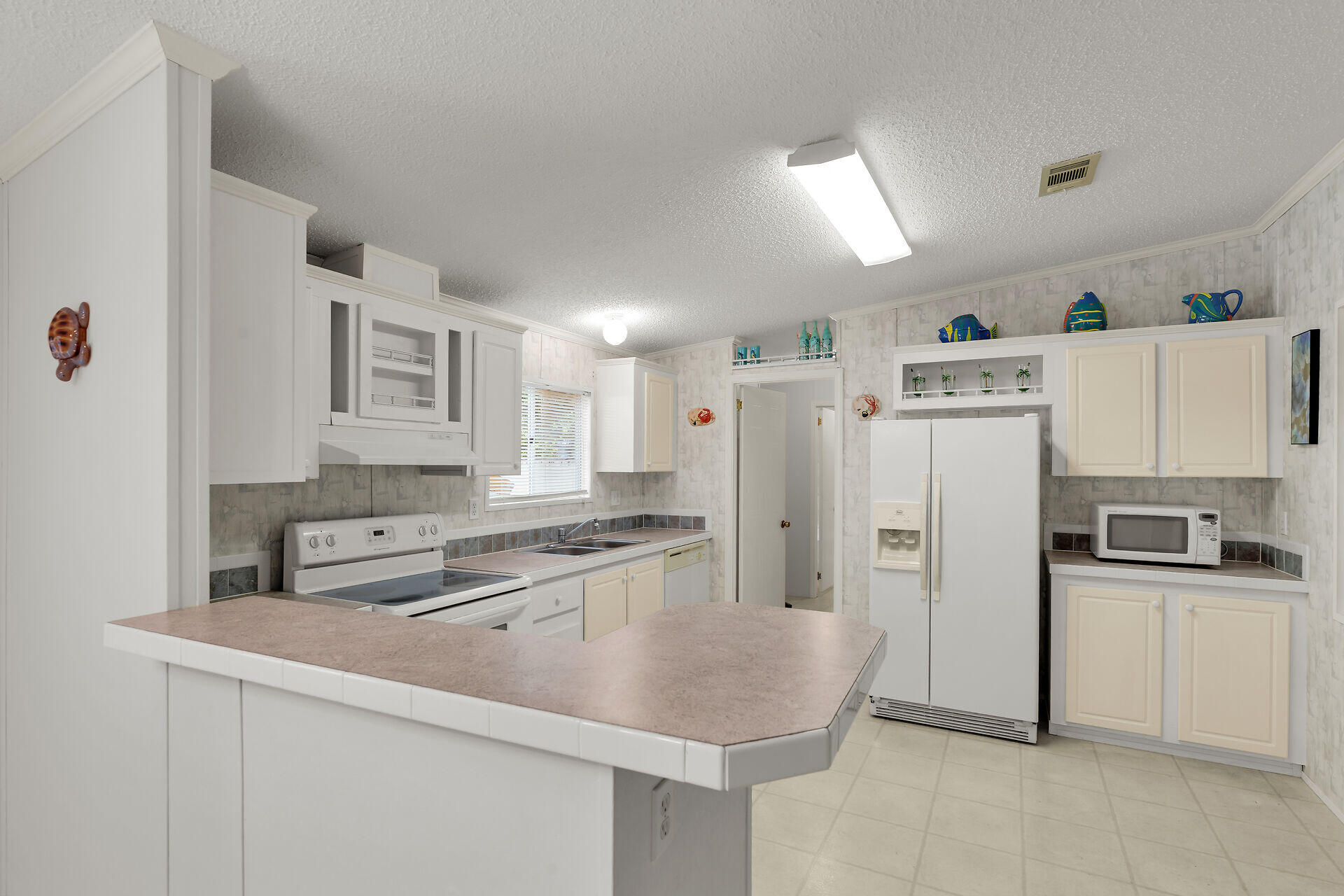 Tavernier, Florida, 33037, United States, 3 Bedrooms Bedrooms, ,2 BathroomsBathrooms,Residential,For Sale,2001643